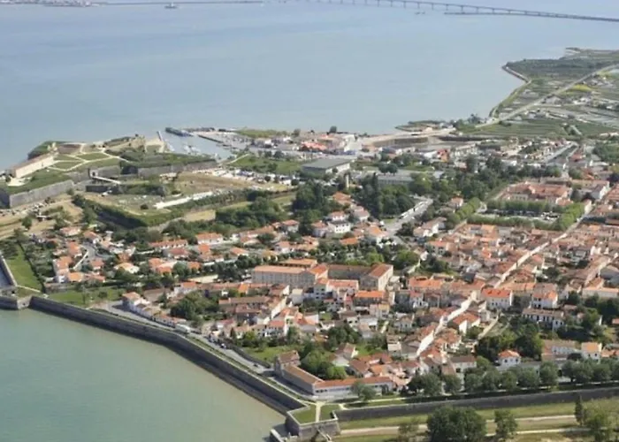 Camping Mobil Avec Terrasse Pour 6 Personnes à Dolus-d'oléron - Api-1-52-1441 Dolus d'Oléron